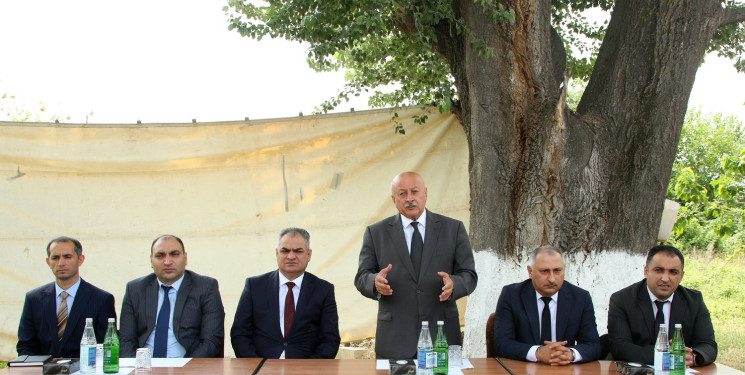 Ağcabədi Rayon İcra Hakimiyyətinin başçısı Rafil Hüseynovun səyyar qəbul-görüşü Aran kəndində keçirilib