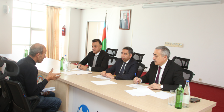 İcbari Tibbi Sığorta üzrə Dövlət Agentliyinin İdarə Heyətinin sədri Zaur Əliyev vətəndaşları qəbul edib.